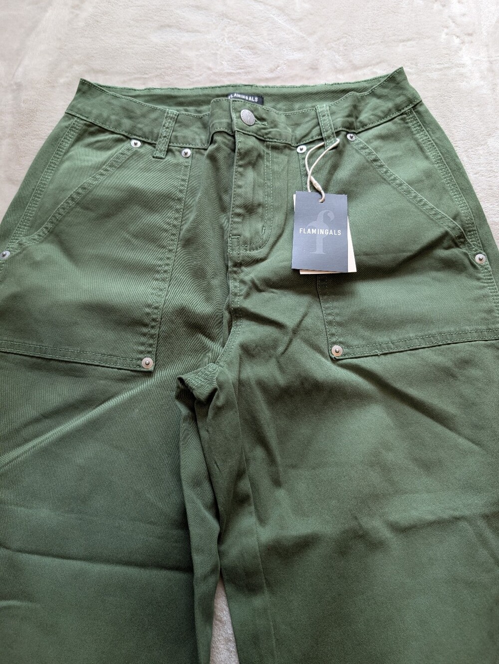 Flamingals Mid Waist Wide Leg Green Pants Raw Hem NWT Medium - Picture 5 of 9